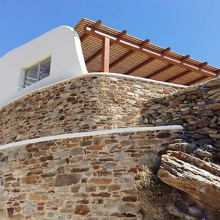 Baya * イオス島 チョーラ